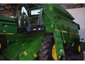 حصادة شاملة JOHN DEERE 2066