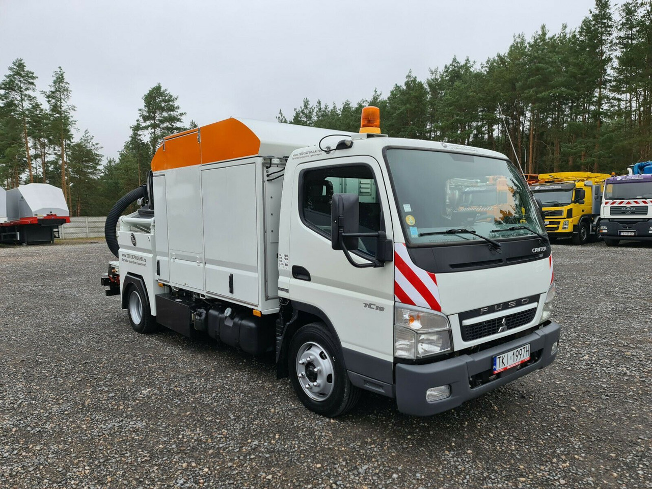 Mitsubishi CANTER Szippantóskocsi إيجار Mitsubishi CANTER Szippantóskocsi: صور 1