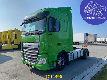 شاحنة جرار DAF XF