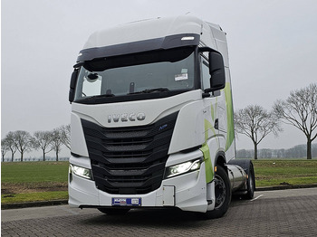 شاحنة جرار IVECO S-WAY