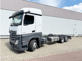 الشاسيه شاحنة MERCEDES-BENZ Actros 2548