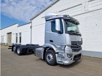 الشاسيه شاحنة MERCEDES-BENZ Actros 2553