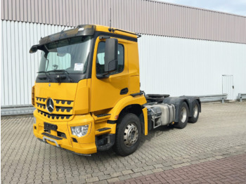 شاحنة جرار MERCEDES-BENZ Arocs 2640