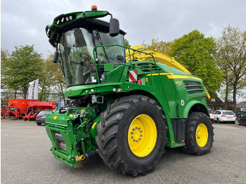 آلة حصاد JOHN DEERE 8500