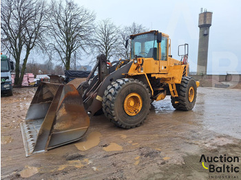 اللودر بعجل VOLVO L180E