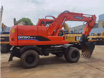 حفارة على عجلات DOOSAN DH150W-7