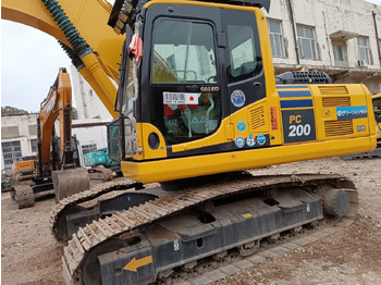 حفارات زحافة KOMATSU PC200-8