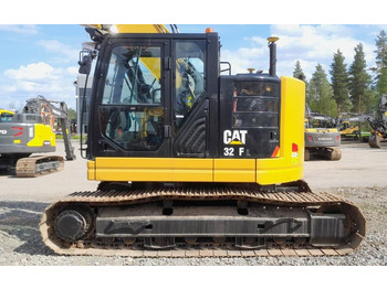 حفارات زحافة CAT 325FLCR PYÖRITTÄJÄLLLÄ: صور 2