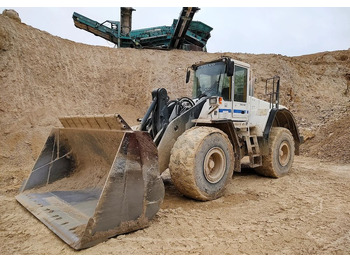 اللودر بعجل VOLVO L180E