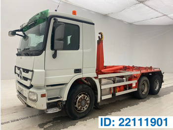 شاحنة ذات الخطاف MERCEDES-BENZ Actros 2641