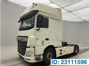 شاحنة جرار DAF XF 460