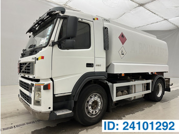 شاحنة صهريج VOLVO FM9 260