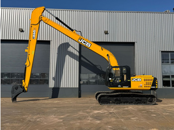 حفارة JCB