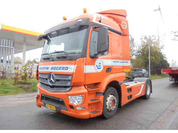 شاحنة جرار MERCEDES-BENZ Actros 1840