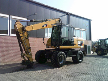 حفارة على عجلات CATERPILLAR M315D