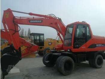 حفارة على عجلات DOOSAN DH150W-7