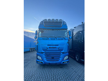 شاحنة جرار DAF XF 480