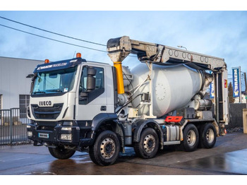 شاحنة خلاطة خرسانة IVECO EuroTrakker