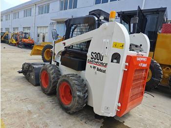 شيول صغير BOBCAT S300