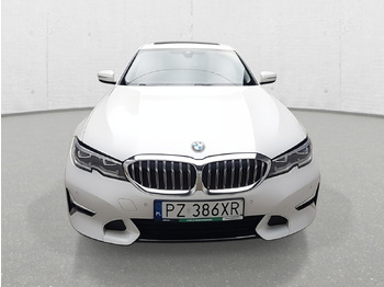 سيارة BMW 320D XDRIVE SEDAN: صور 4