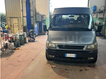 حافلة صغيرة, ميكروباص Ford Transit: صور 2