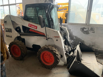 شيول صغير BOBCAT S300