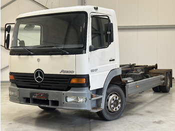 شاحنة ذات الخطاف MERCEDES-BENZ Atego