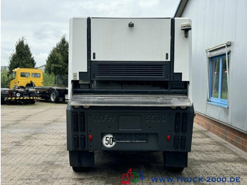 Schmidt MFH 5500 3 Besen + Hochdruckreiniger mit Lanze إيجار Schmidt MFH 5500 3 Besen + Hochdruckreiniger mit Lanze: صور 4