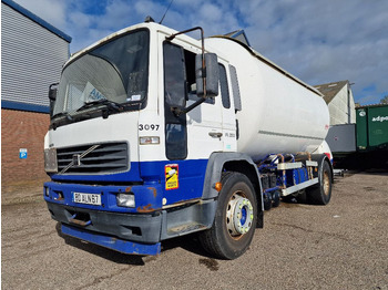 شاحنة صهريج VOLVO FL 250