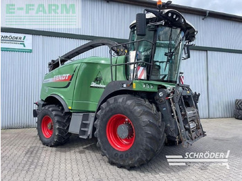 حصادة الأعلاف FENDT