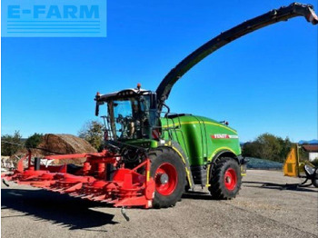 حصادة الأعلاف FENDT