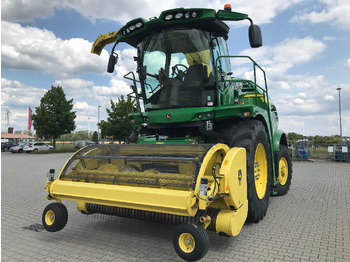 آلة حصاد JOHN DEERE 8400