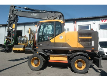 حفارة على عجلات VOLVO EW180