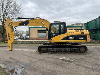 حفارة CATERPILLAR 323DL