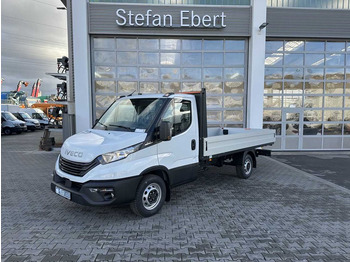 الشاحنات الصغيرة المسطحة IVECO Daily 35s16