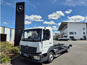 الشاسيه شاحنة MERCEDES-BENZ Atego 818