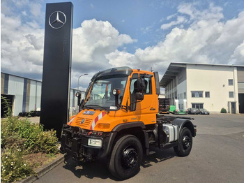 الشاسيه شاحنة UNIMOG U400