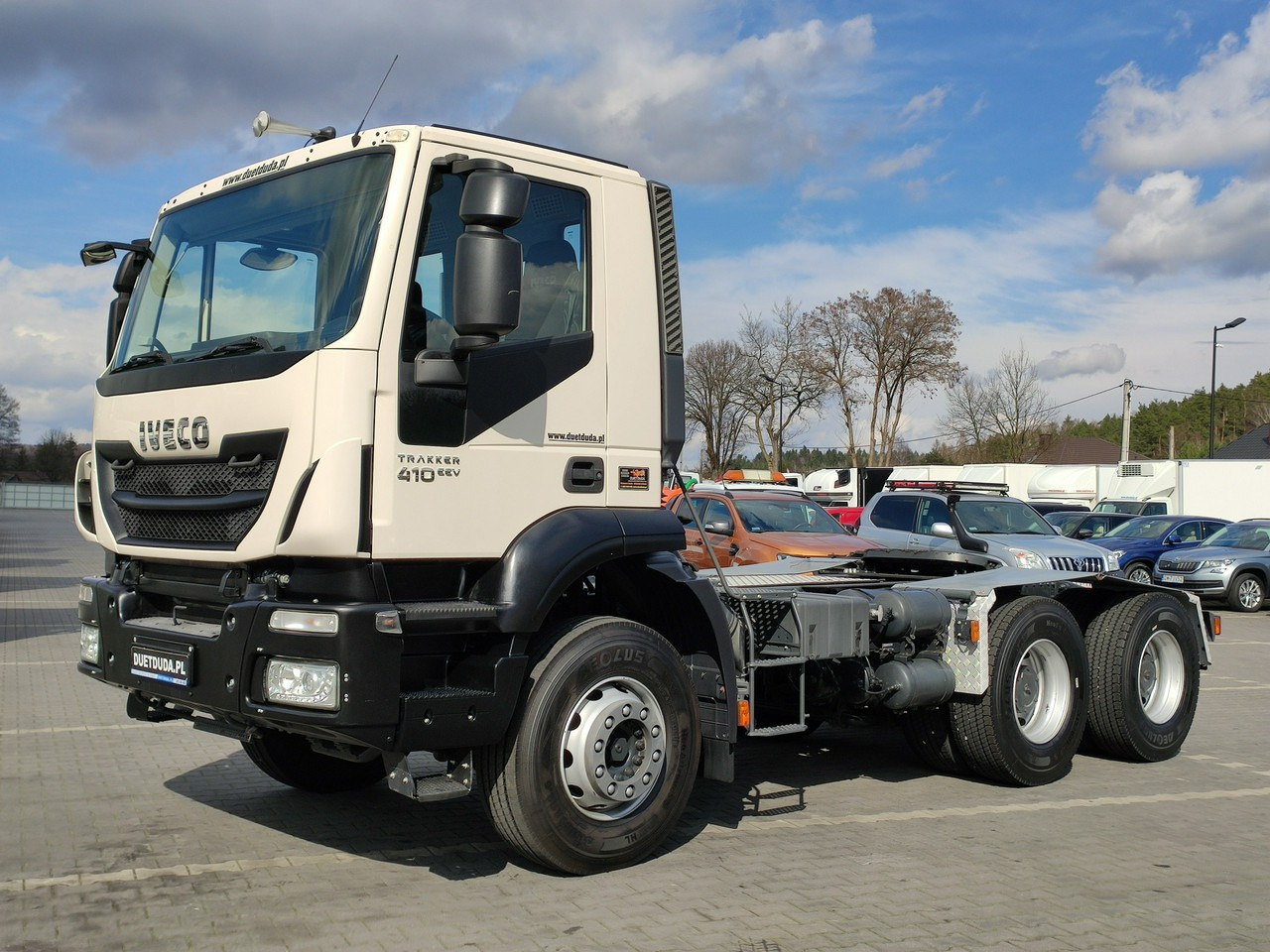 Iveco Trakker 26.410 6x4 Manual Mały Przebieg tylko-46000km إيجار Iveco Trakker 26.410 6x4 Manual Mały Przebieg tylko-46000km: صور 7