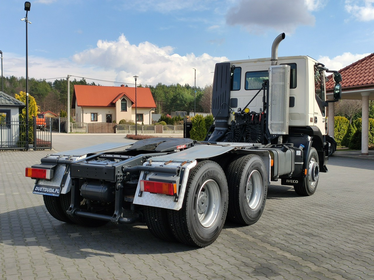 Iveco Trakker 26.410 6x4 Manual Mały Przebieg tylko-46000km إيجار Iveco Trakker 26.410 6x4 Manual Mały Przebieg tylko-46000km: صور 18