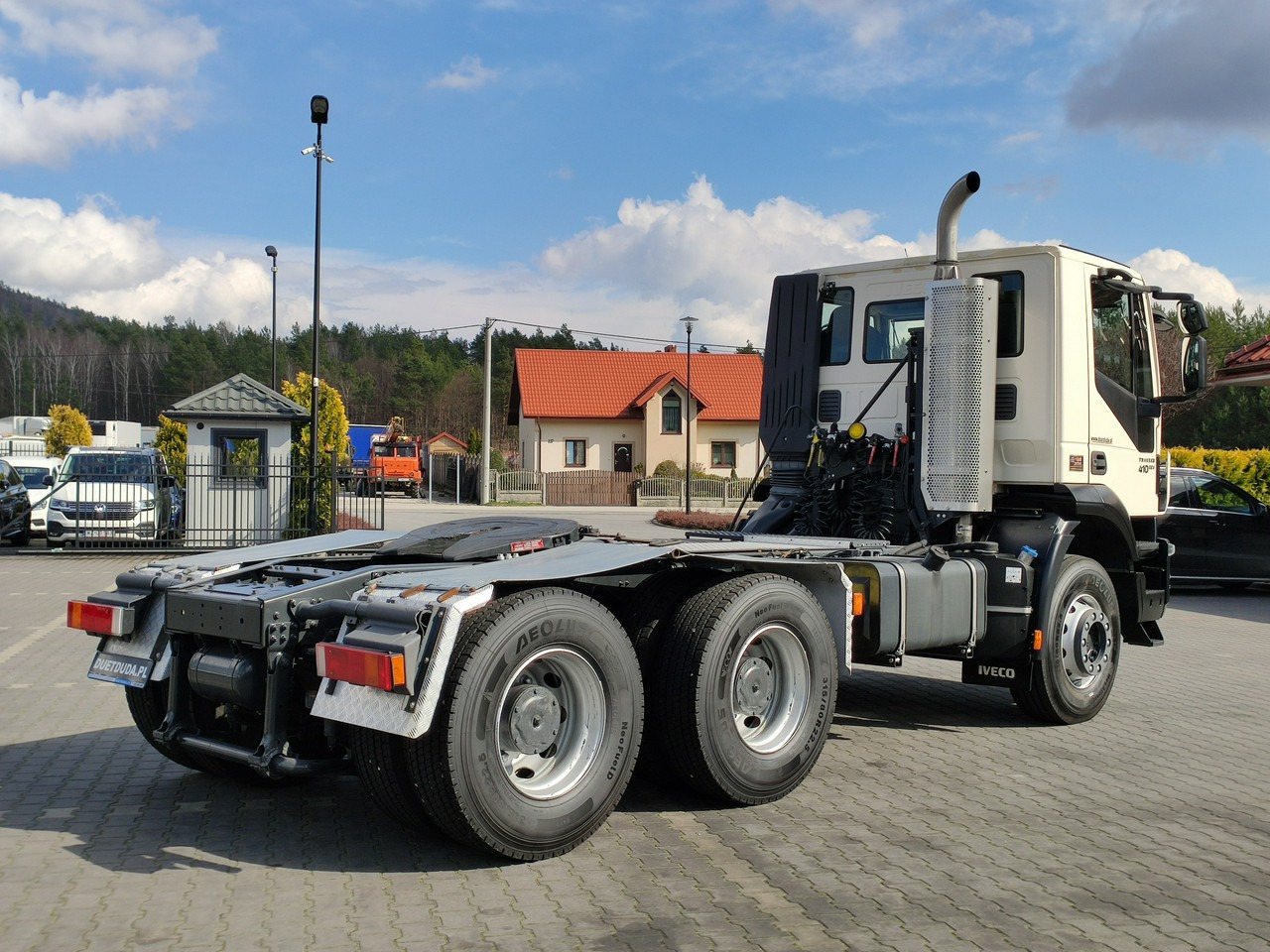 Iveco Trakker 26.410 6x4 Manual Mały Przebieg tylko-46000km إيجار Iveco Trakker 26.410 6x4 Manual Mały Przebieg tylko-46000km: صور 16