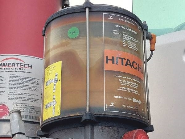 اللودر بعجل Hitachi ZW 310-6: صور 8