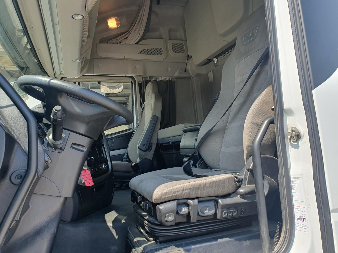 شاحنة جرار IVECO Stralis AS440S46T/P: صور 7