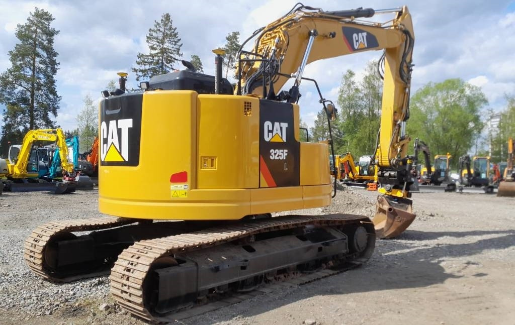 حفارات زحافة CAT 325FLCR PYÖRITTÄJÄLLLÄ: صور 7