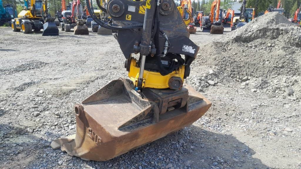 حفارات زحافة CAT 325FLCR PYÖRITTÄJÄLLLÄ: صور 11