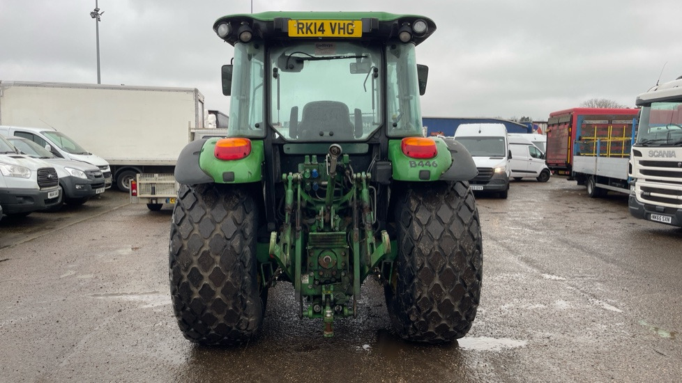 جرار JOHN DEERE 5100M: صور 10