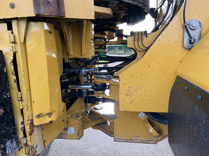 اللودر بعجل Caterpillar 972K - Full Steering: صور 13