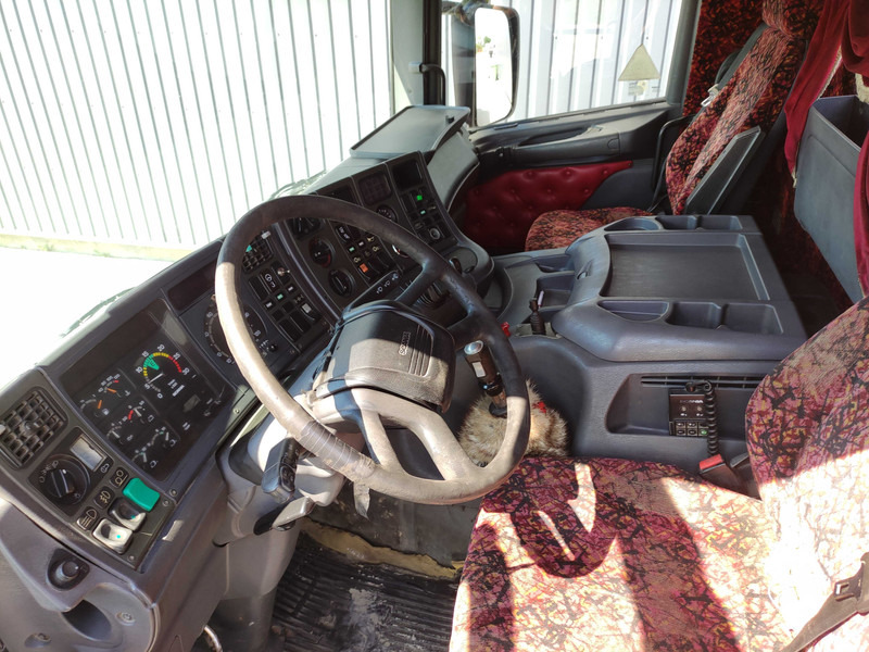 شاحنة ذات الخطاف Scania P124. 420: صور 6