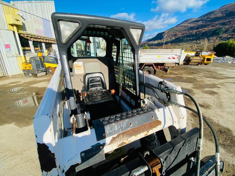 شيول صغير BOBCAT S100 mini chargeuse sur pneu (AVEC ACCESSOIRES): صور 9