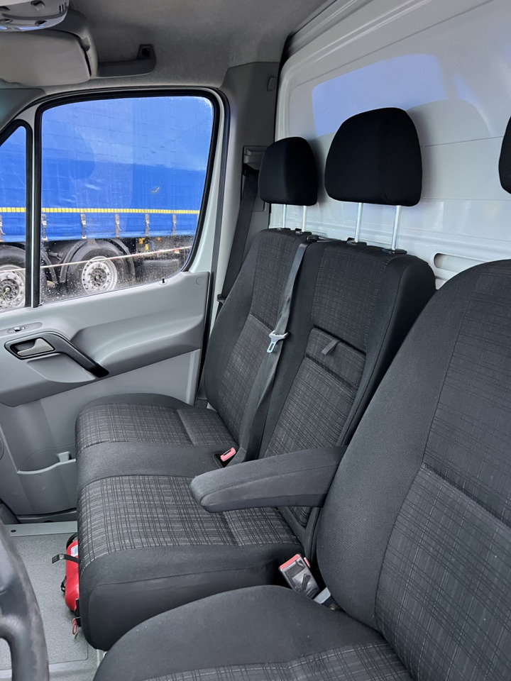 الشاحنات الصغيرة المبردة Mercedes-Benz Sprinter: صور 24