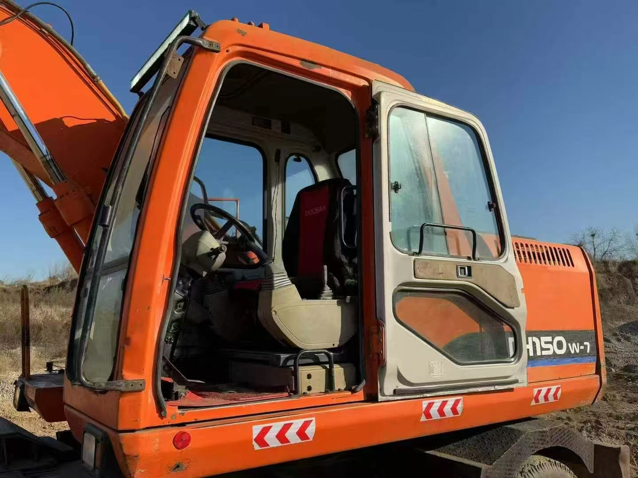 حفارة على عجلات doosan Doosan dh150w-7 wheel excavator: صور 6